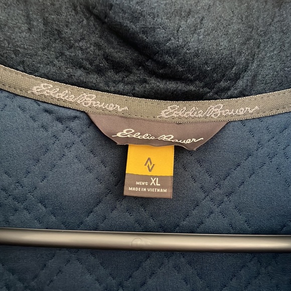 Eddie Bauer pullover sweater. 1/4 zipper mock neck. - Picture 3 of 5